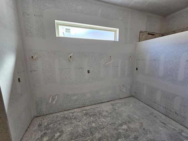 2112 Greentree Drive, Huntsville, TX 77340