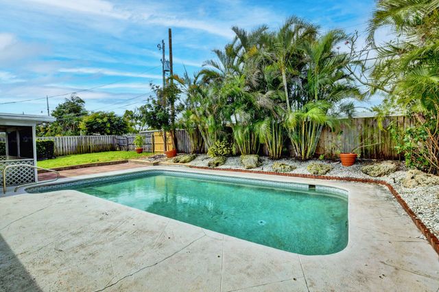4163 NW 2nd Court, Boca Raton, FL 33431
