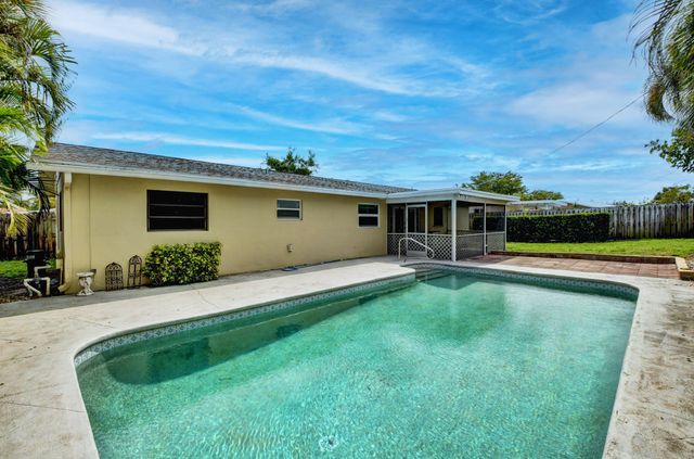 4163 NW 2nd Court, Boca Raton, FL 33431