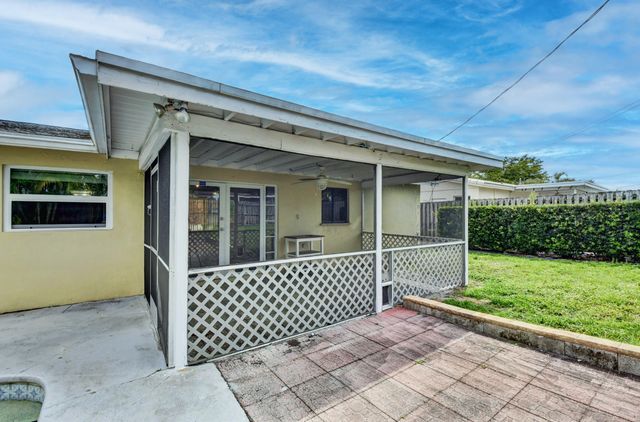 4163 NW 2nd Court, Boca Raton, FL 33431