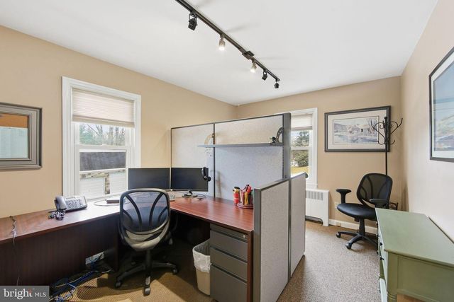 4024 W CHESTER PIKE, Newtown Square, PA 19073