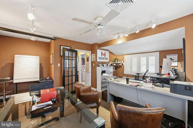 4024 W CHESTER PIKE, Newtown Square, PA 19073