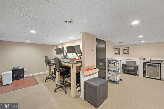 4024 W CHESTER PIKE, Newtown Square, PA 19073