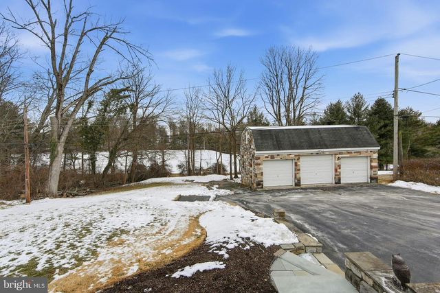 4024 W CHESTER PIKE, Newtown Square, PA 19073