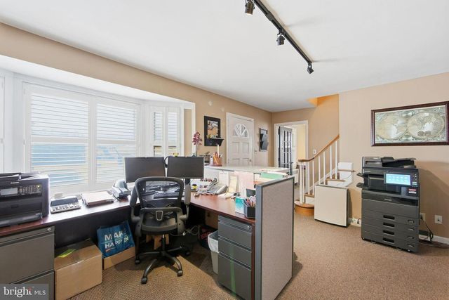 4024 W CHESTER PIKE, Newtown Square, PA 19073