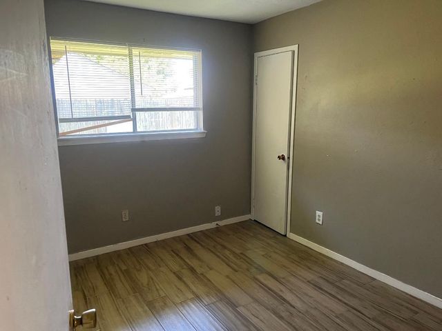 7130 Log Hollow Drive, Houston, TX 77040