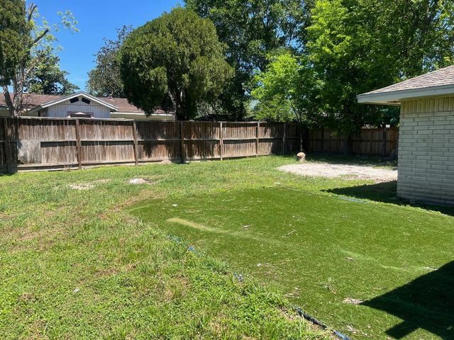 7130 Log Hollow Drive, Houston, TX 77040