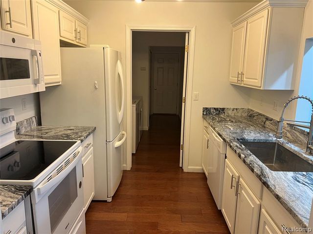 14516 Holborn Drive, Sterling Heights, MI 48313