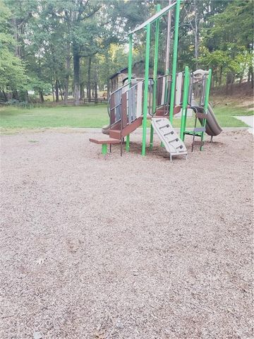 2712 NE Greenway Avenue, Winston-salem, NC 27105