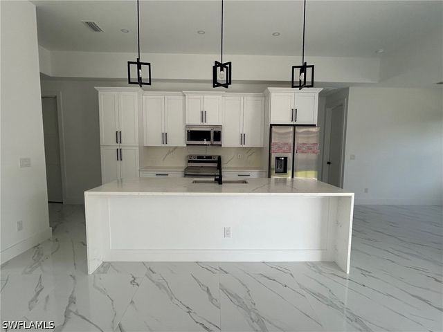 2894 43rd AVE NE, Naples, FL 34120