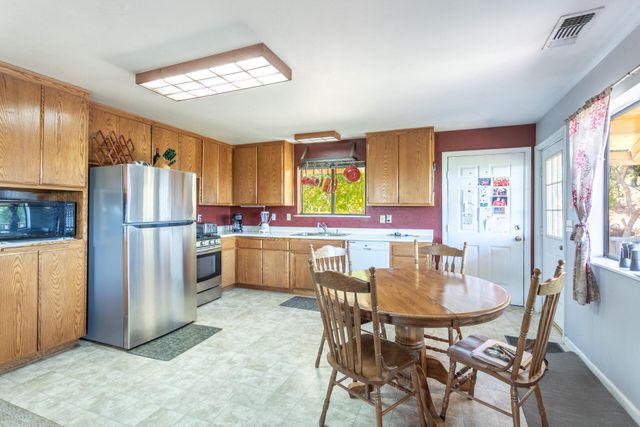 1350 2nd Street, Anderson, CA 96007