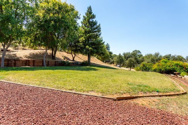 1350 2nd Street, Anderson, CA 96007