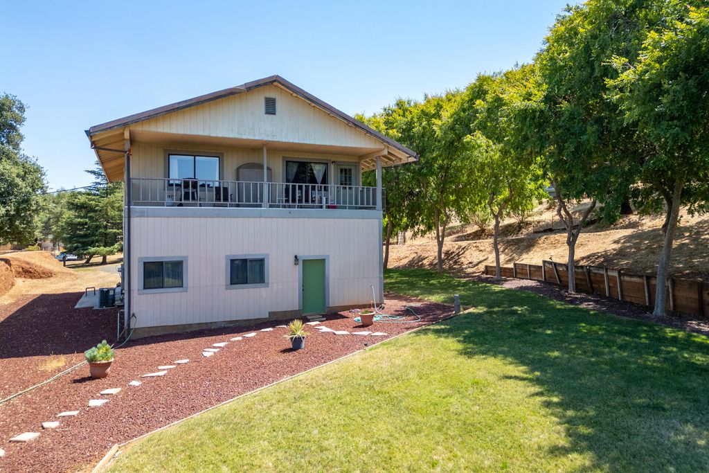 1350 2nd Street, Anderson, CA 96007