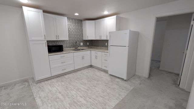 8683 N Salmonberry LOOP, Hayden, ID 83835