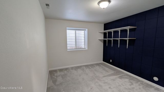 8683 N Salmonberry LOOP, Hayden, ID 83835
