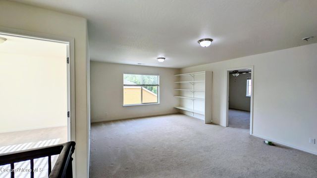 8683 N Salmonberry LOOP, Hayden, ID 83835