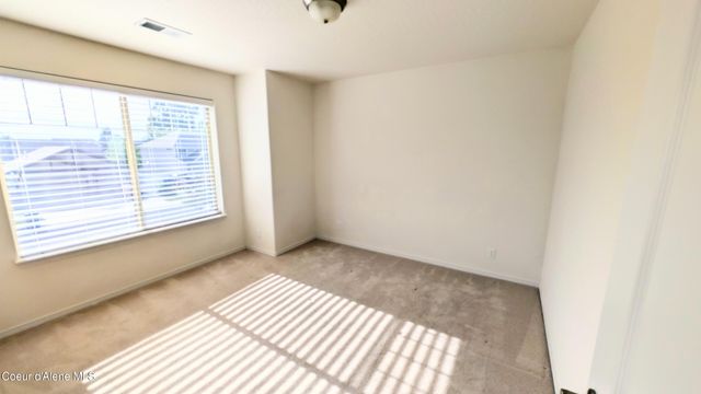 8683 N Salmonberry LOOP, Hayden, ID 83835