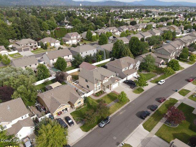 8683 N Salmonberry LOOP, Hayden, ID 83835