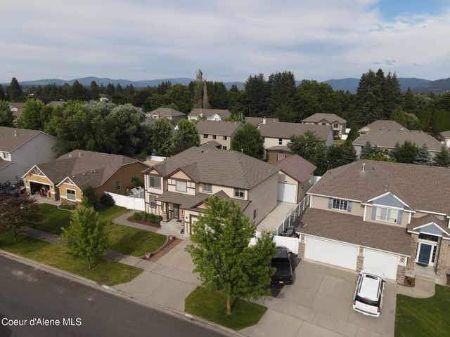 8683 N Salmonberry LOOP, Hayden, ID 83835