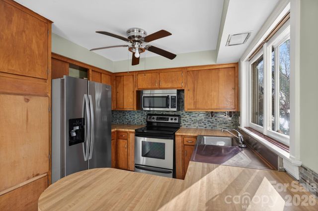 1624 Brentwood Drive, Newton, NC 28658