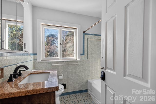 1624 Brentwood Drive, Newton, NC 28658