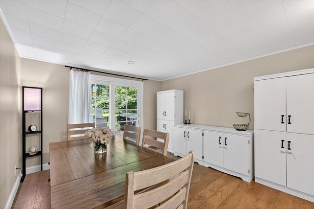 33 Lincoln St, Medway, MA 02053