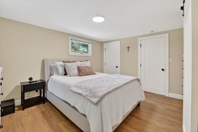 33 Lincoln St, Medway, MA 02053