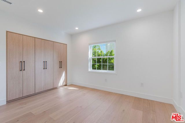 5110 Garden Grove Avenue, Tarzana (los Angeles), CA 91356