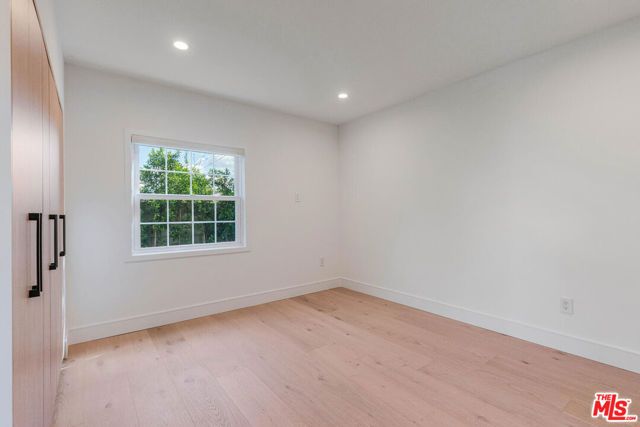 5110 Garden Grove Avenue, Tarzana (los Angeles), CA 91356