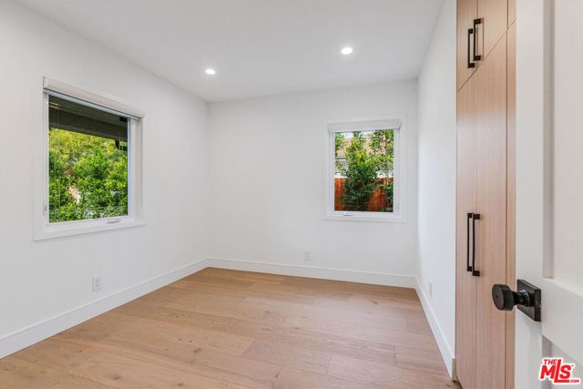 5110 Garden Grove Avenue, Tarzana (los Angeles), CA 91356