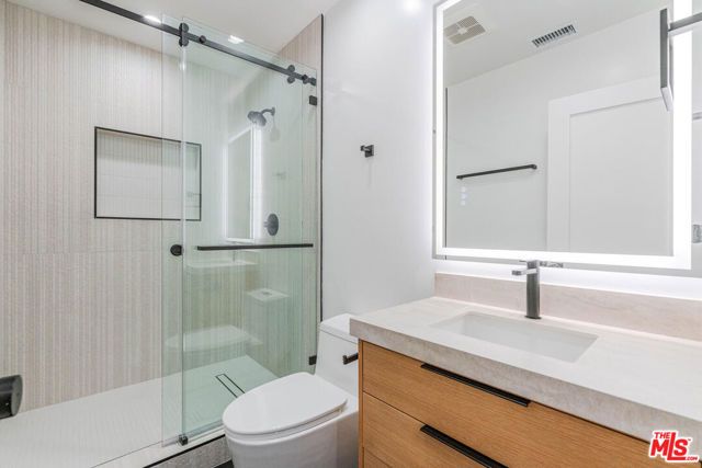 5110 Garden Grove Avenue, Tarzana (los Angeles), CA 91356