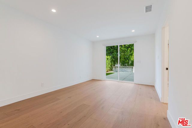 5110 Garden Grove Avenue, Tarzana (los Angeles), CA 91356