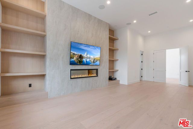 5110 Garden Grove Avenue, Tarzana (los Angeles), CA 91356