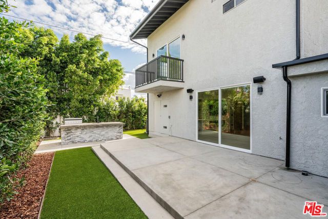 5110 Garden Grove Avenue, Tarzana (los Angeles), CA 91356