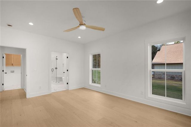 140 Cambridge Court, Calhoun, GA 30701