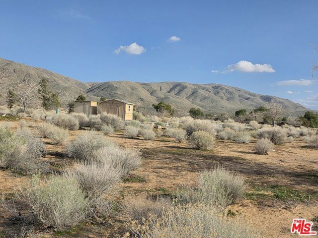 27003 Waalew Road, Apple Valley, CA 92307