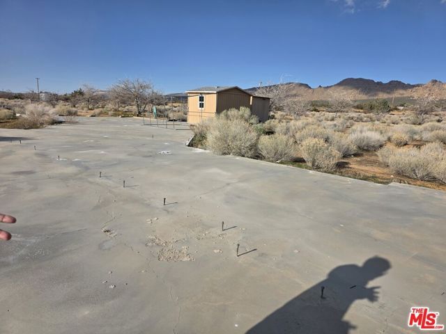 27003 Waalew Road, Apple Valley, CA 92307