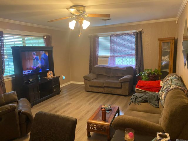 13557 W Leon St, Gonzales, LA 70737