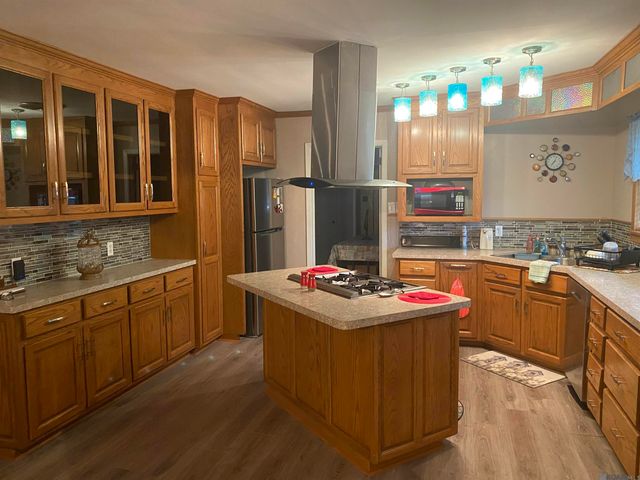 13557 W Leon St, Gonzales, LA 70737