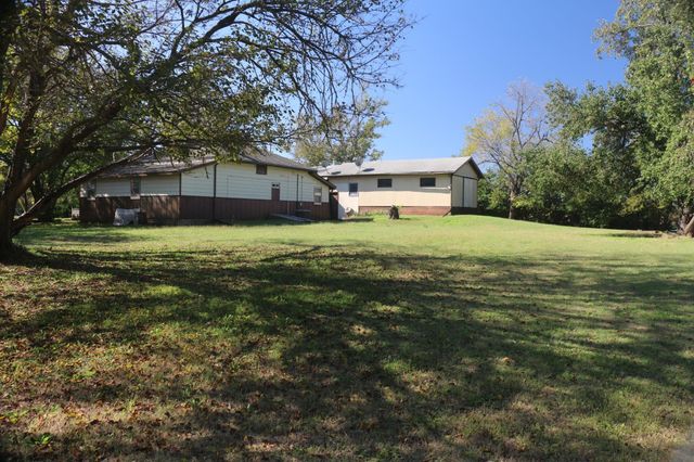 10498 SW 90th St, Augusta, KS 67010