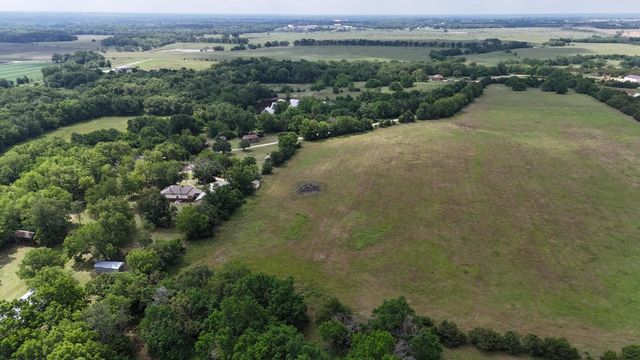 10498 SW 90th St, Augusta, KS 67010