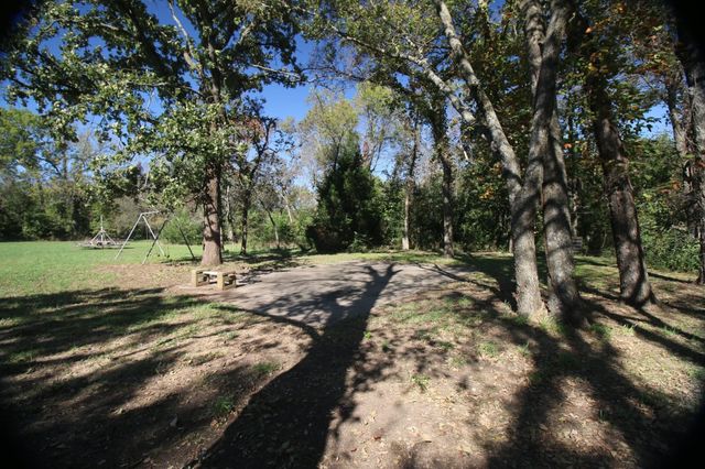 10498 SW 90th St, Augusta, KS 67010