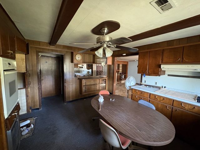 10498 SW 90th St, Augusta, KS 67010