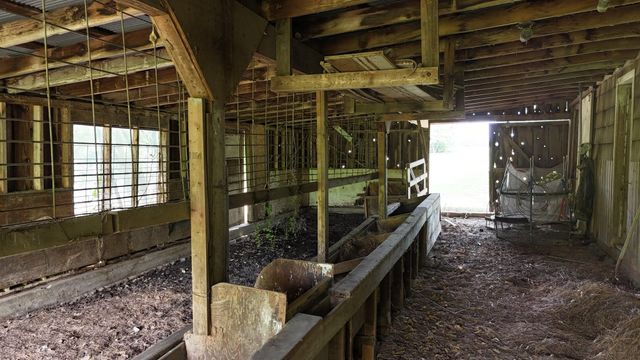 10498 SW 90th St, Augusta, KS 67010