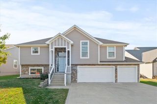 1908 N 159 Terrace, Basehor, KS 66007
