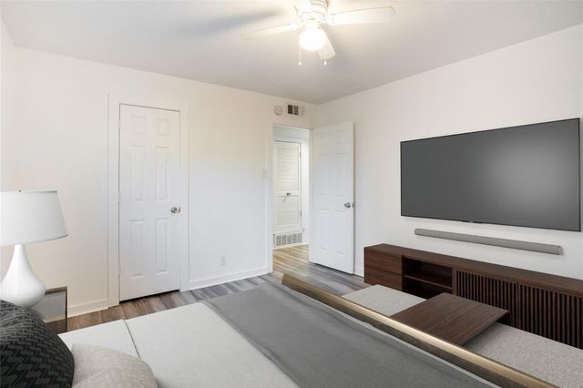 7945 Gault ST 202, Austin, TX 78757