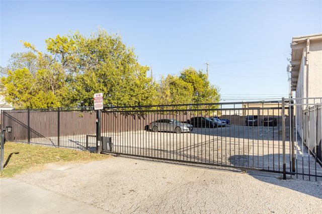 7945 Gault ST 202, Austin, TX 78757