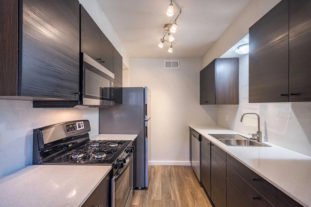 7945 Gault ST 202, Austin, TX 78757