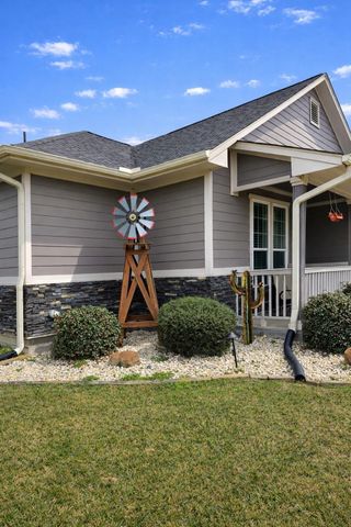 4726 Oyster Lane, Bay City, TX 77414