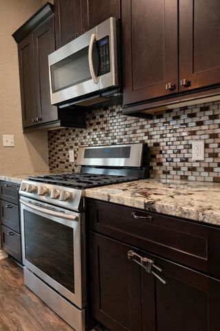 4726 Oyster Lane, Bay City, TX 77414